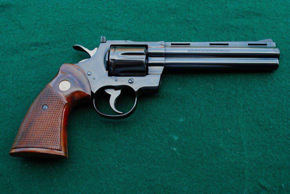 Colt Python, Beschuss 82, 6 " LL, Original Colt Griffschalen 